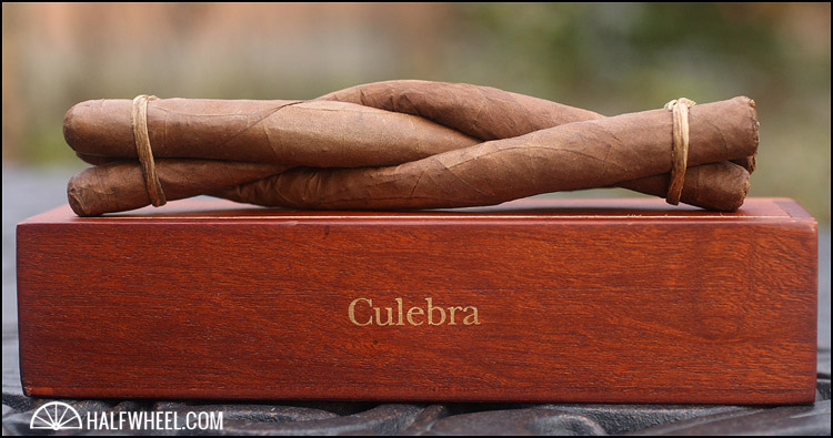 奥利瓦V系列库莱布拉 - OLIVA SERIE V CULEBRA