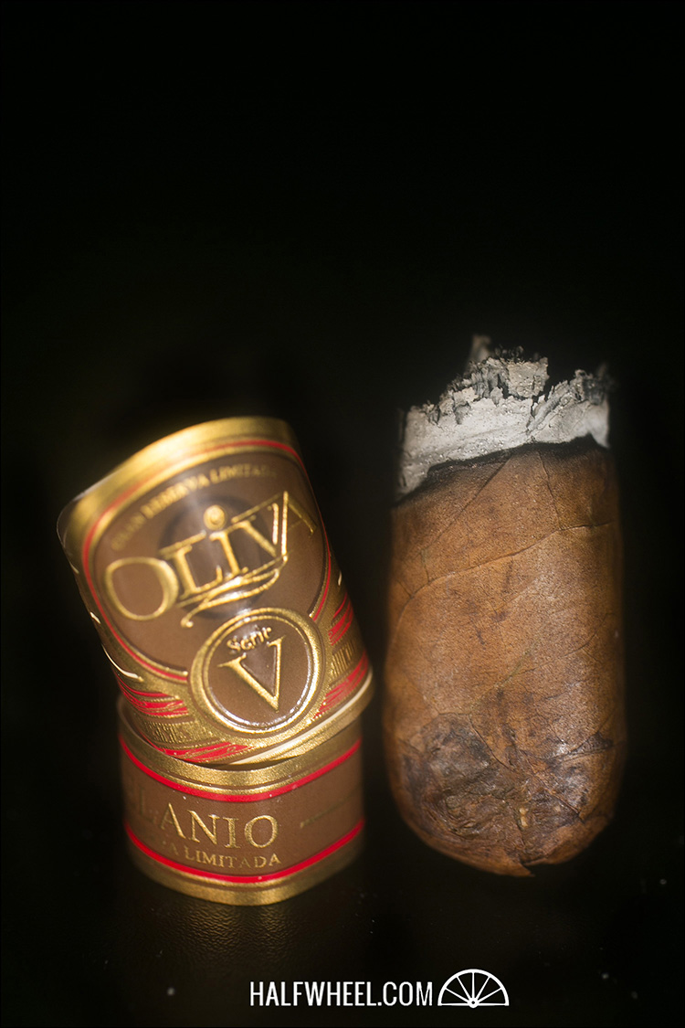 奥利瓦 OLIVA SERIE V MELANIO DOUBLE TORO 雪茄