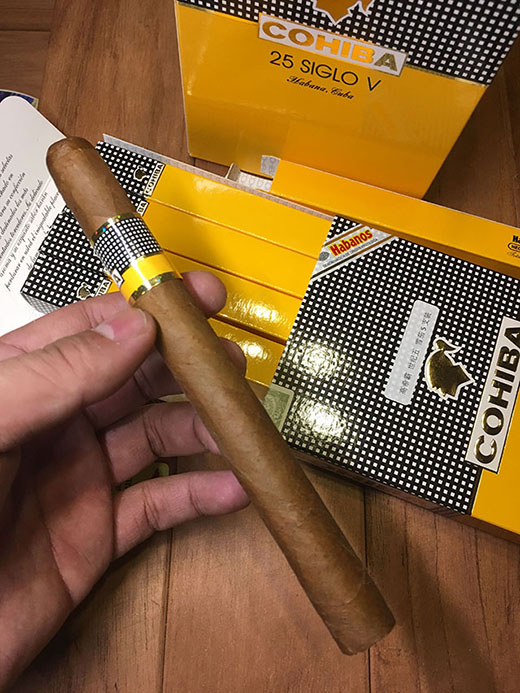 高希霸世纪五(Cohiba Siglo V)雪茄