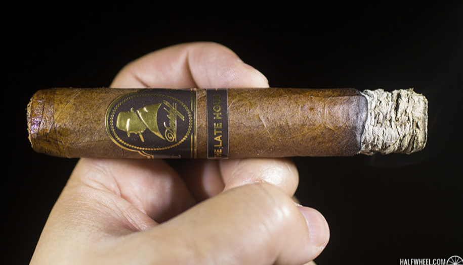 大卫杜夫至暗时刻罗布图Davidoff Winston Churchill The Late Hour Robusto雪茄