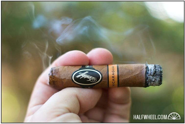 Davidoff Nicaragua Short Corona 3
