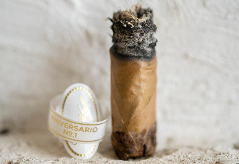 大卫杜夫周年纪念限量版系列雪茄 - DAVIDOFF ANIVERSARIO NO. 1 LIMITED EDITION COLLECTION